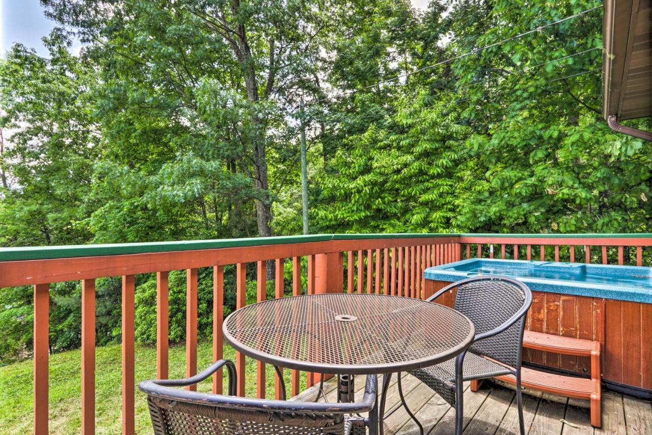 Gatlinburg Chalet Hot Tub, Sauna And Mountain View Экстерьер фото
